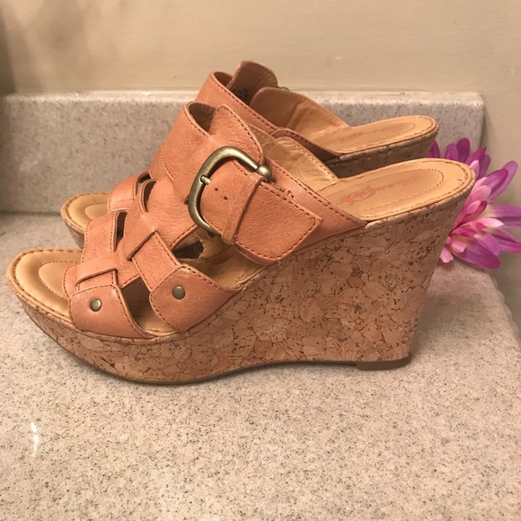 born crown sandals